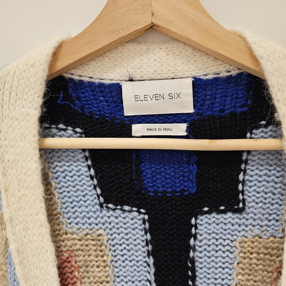 Alpaca Chevron Pattern Cardigan - Picture 3 of 6